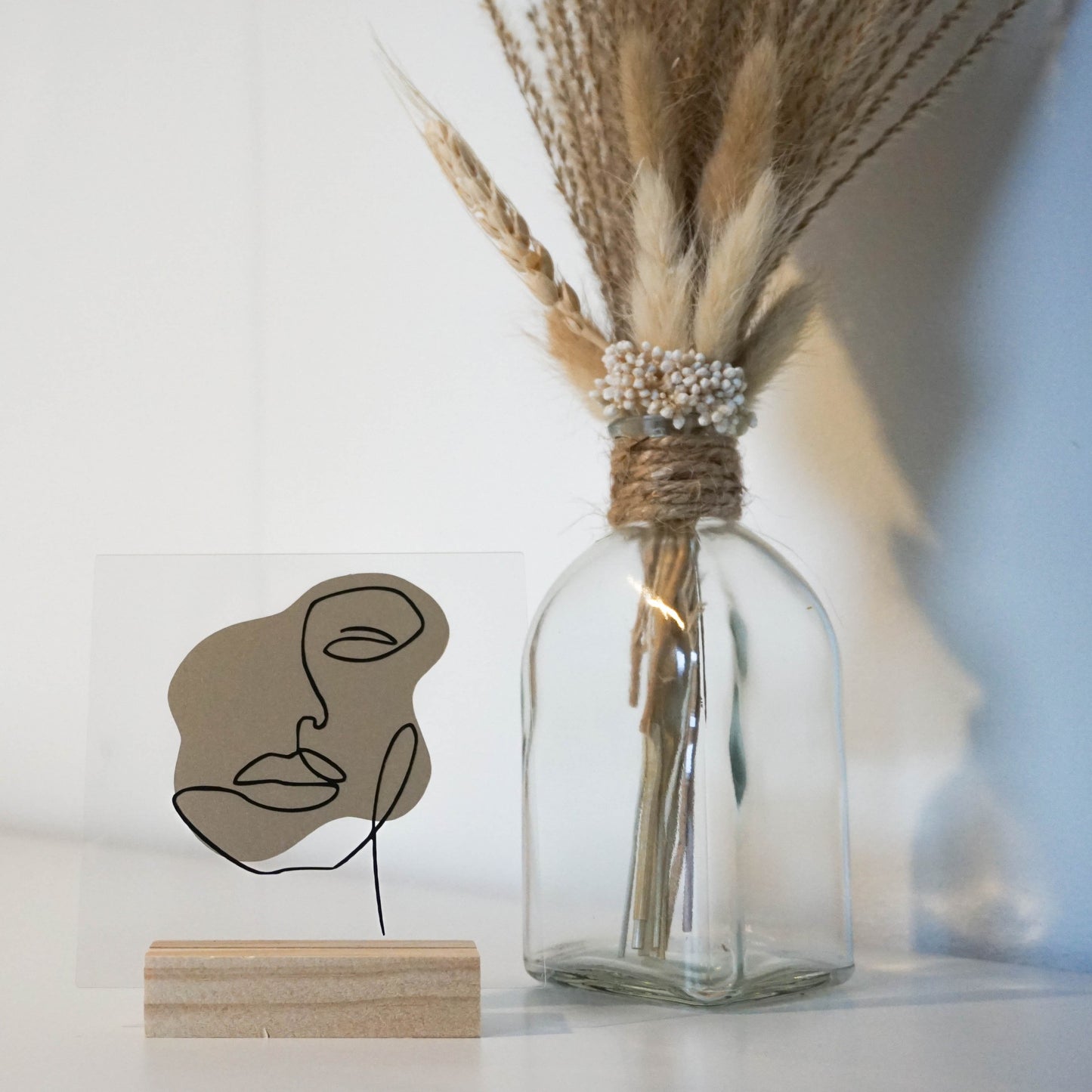 Acrylplaat op Houten Standaard