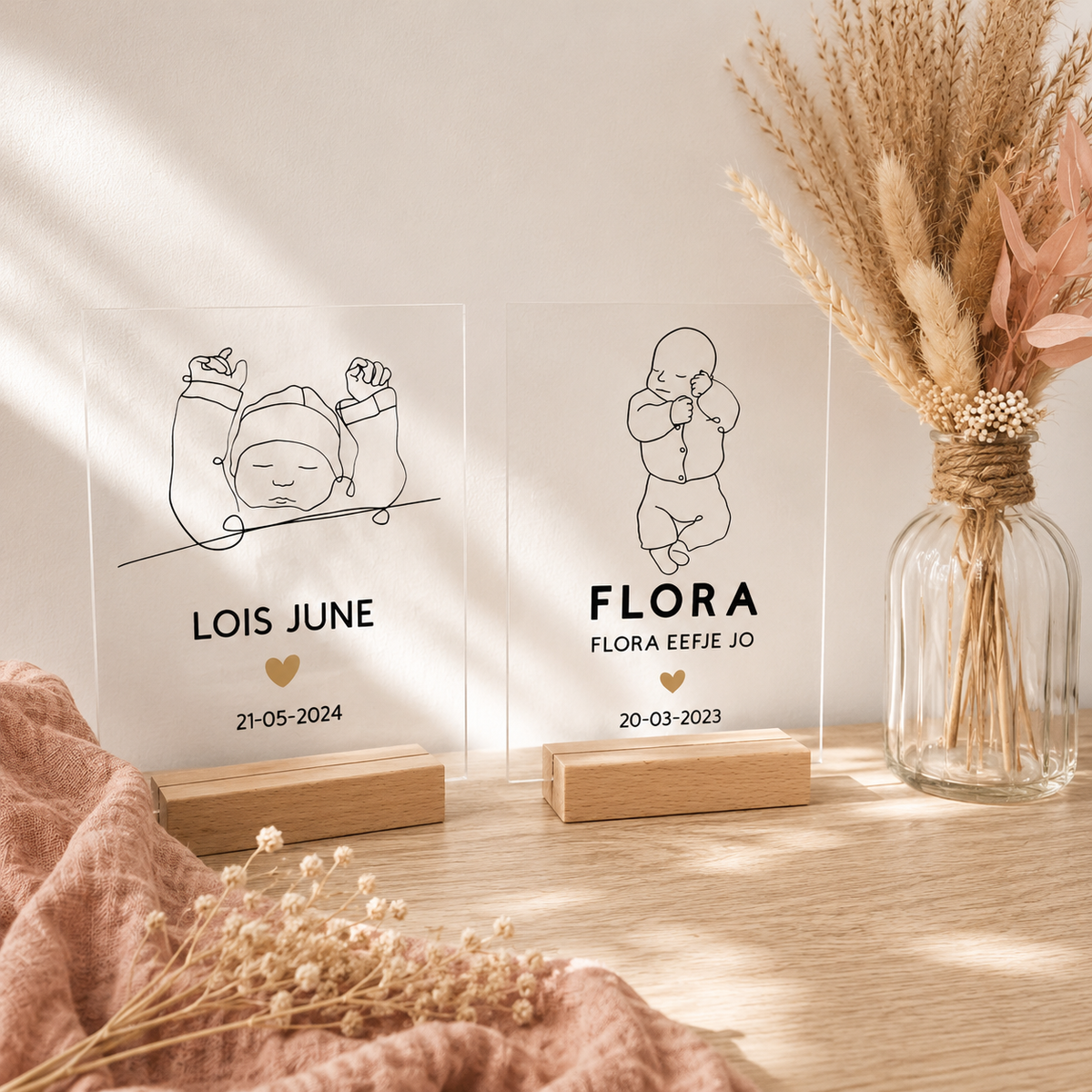 Geboorteframe met Gepersonaliseerde Line Art Illustratie - incl. houder