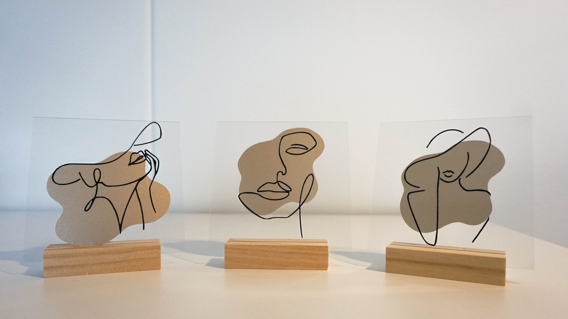 Combinatie van diverse line art acrylplaten