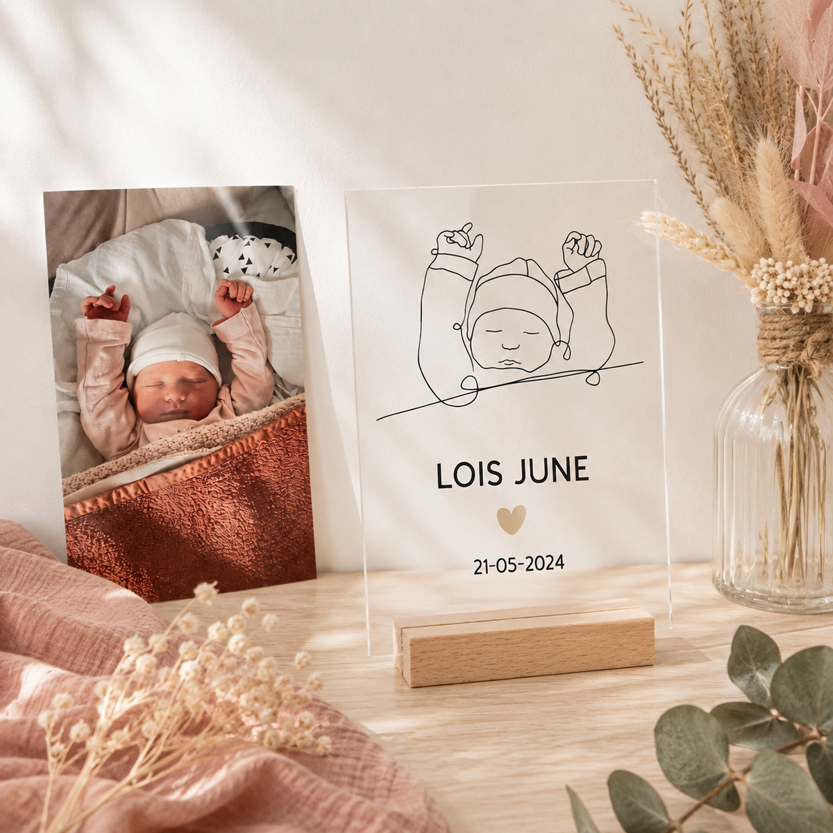 Geboorteframe met Gepersonaliseerde Line Art Illustratie - incl. houder
