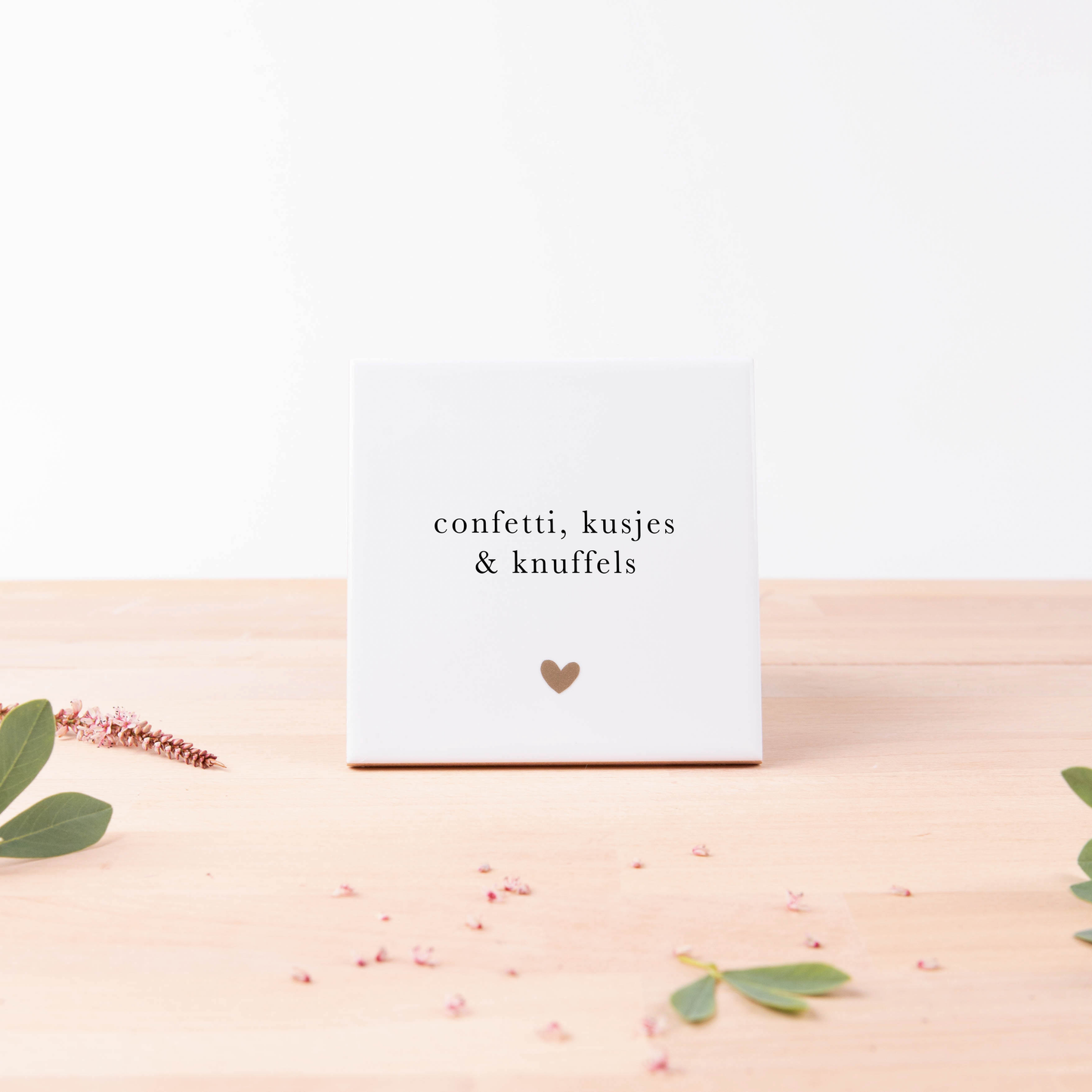 Tegeltje - Confetti, kusjes en knuffels