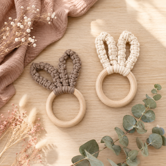 Houten ring met Macramé Konijnenoren
